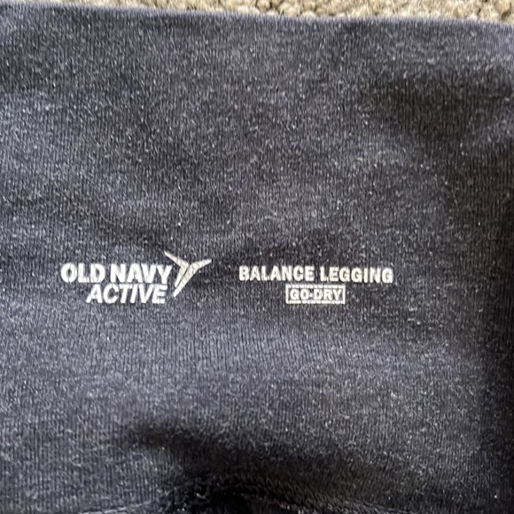 Old Navy Active balance legging - Picture 2 of 2